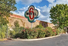 Motel 6 Santa Rosa South California